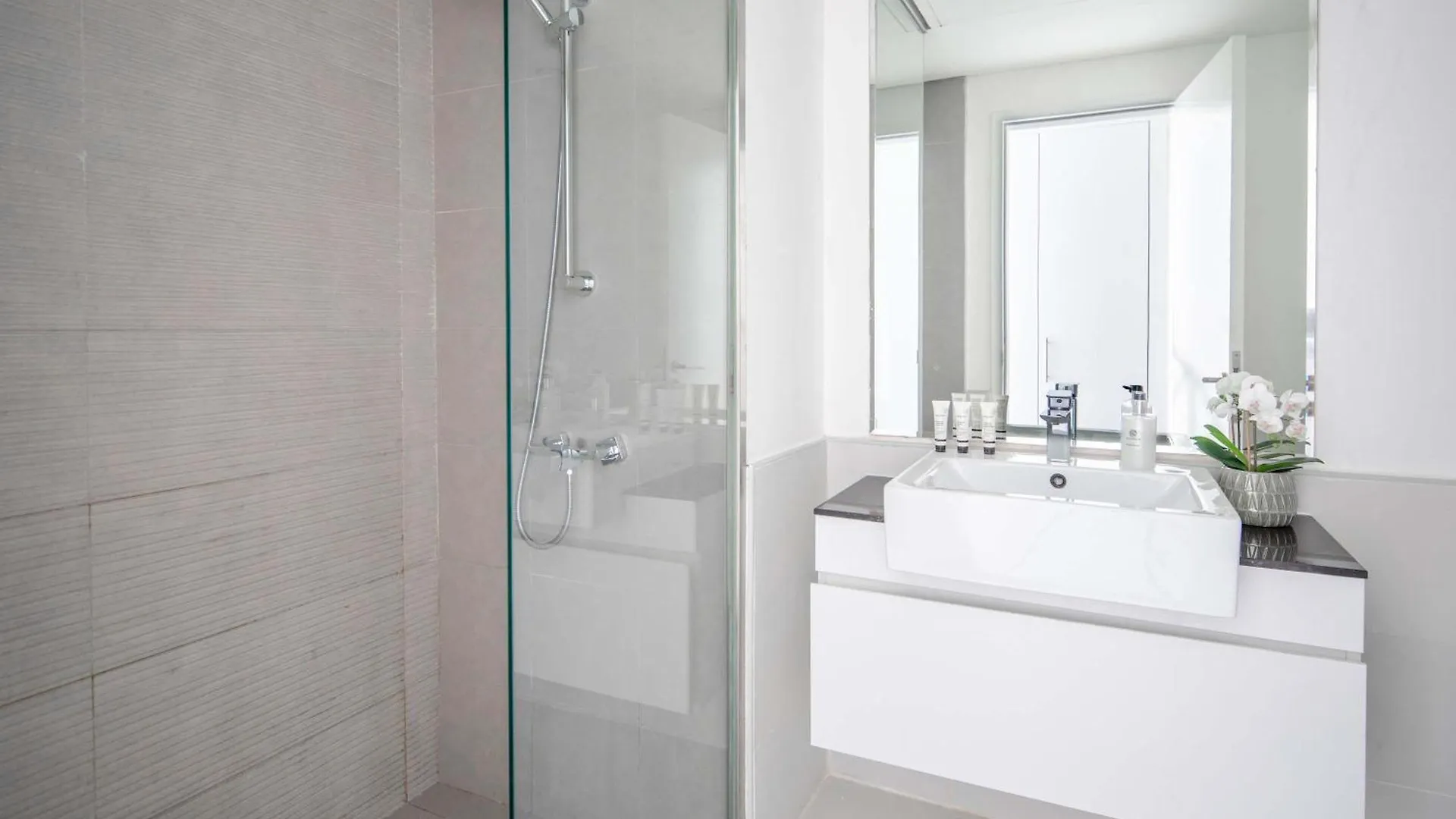 Frank Porter - The Pulse Residences Dubai 0*,  Vereinigte Arabische Emirate