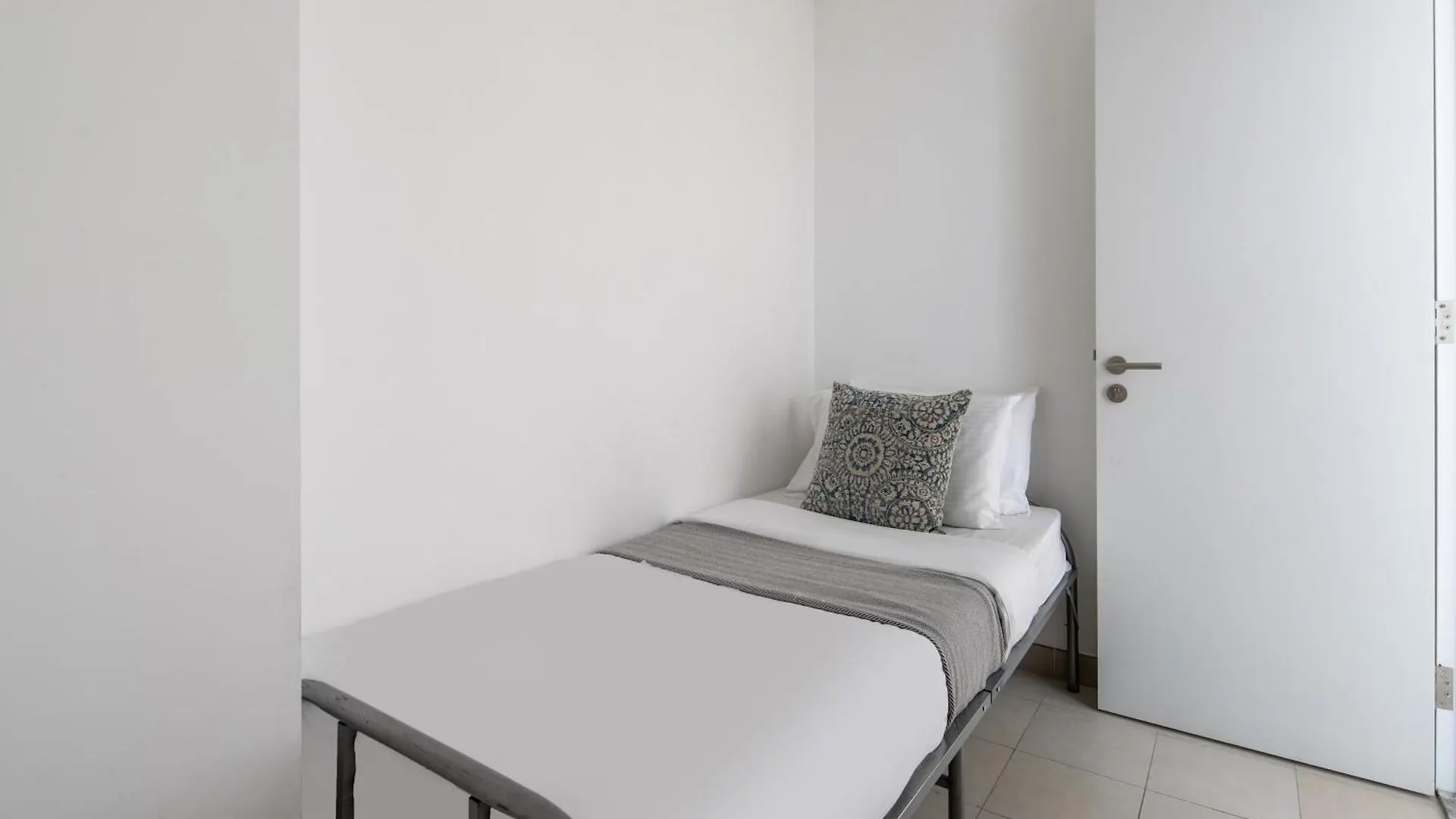 Frank Porter - The Pulse Residences Dubai
