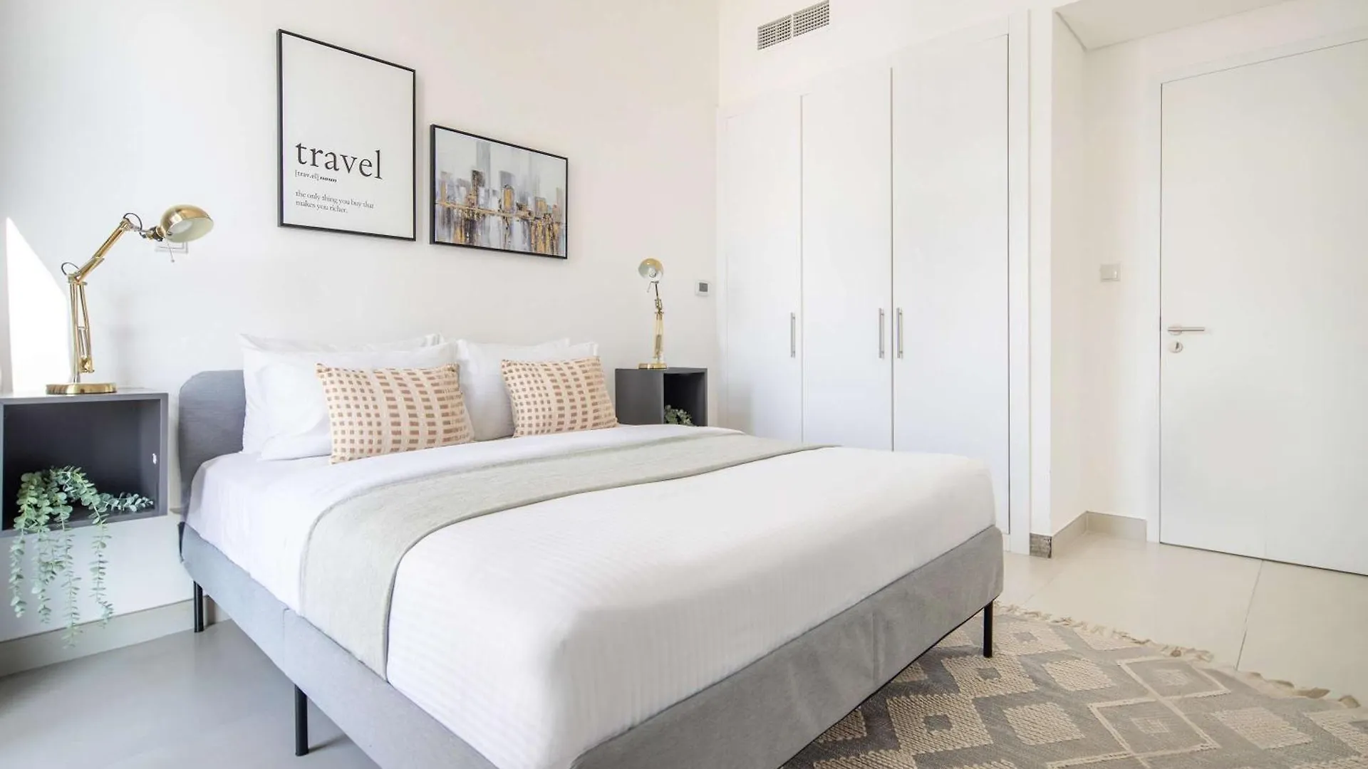 Frank Porter - The Pulse Residences Dubai